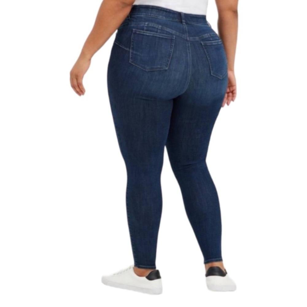 Euc Torrid Bombshell Skinny Jean - image 2